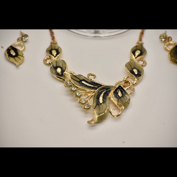 Vintage Jewelry Set - Picture 14 of 15